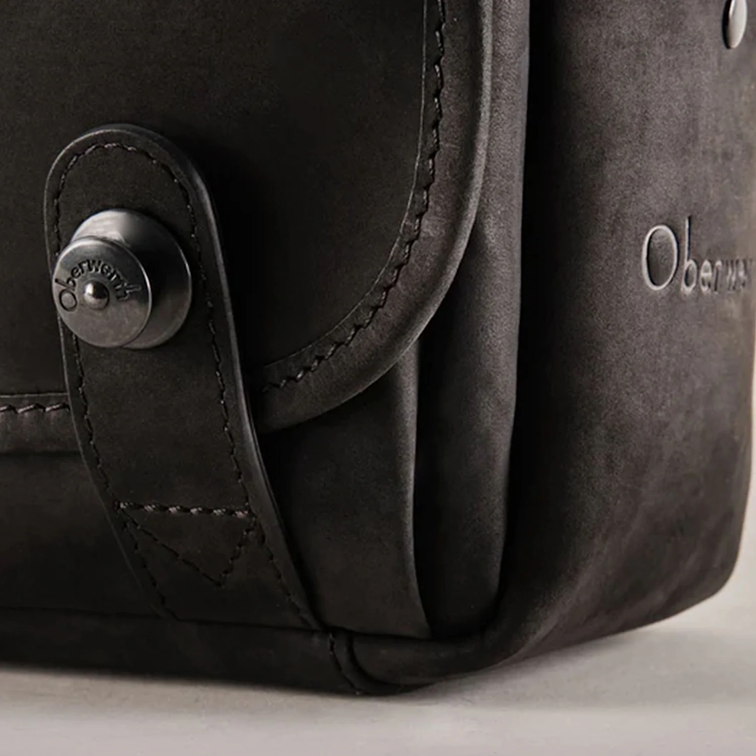 Oberwerth Q Bag Hydro - Black w/ Red Stitching - Image 3