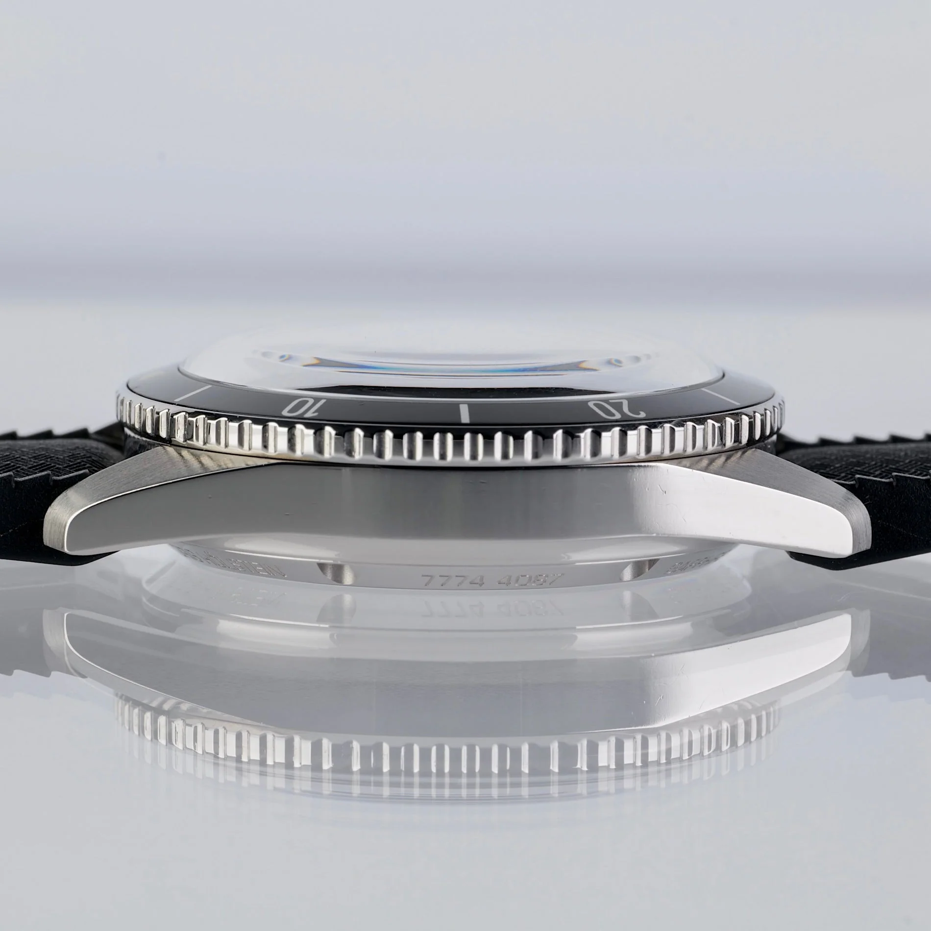 Oris Divers Sixty Five Hodinkee 7774 4087 - Image 4