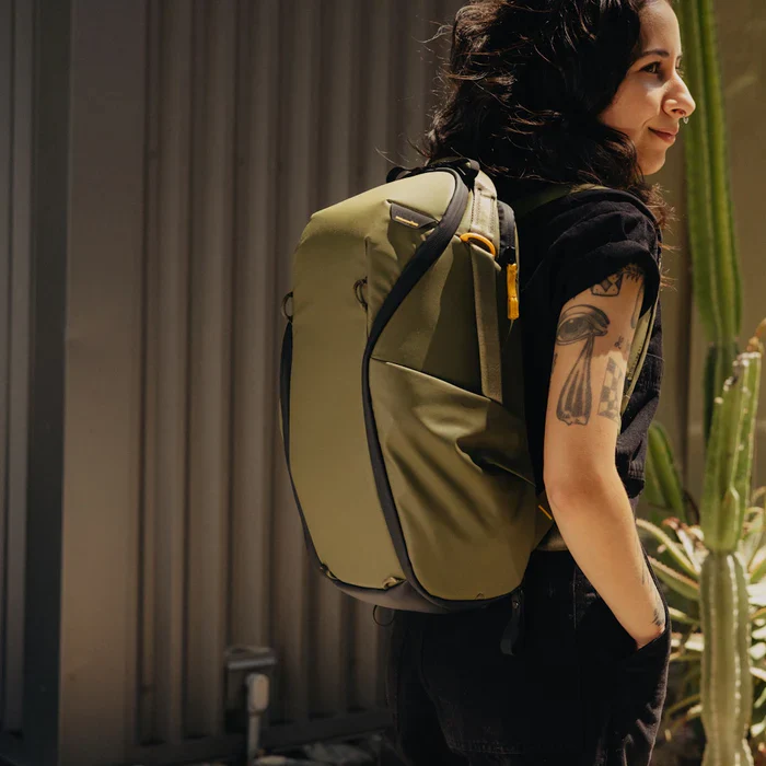 Peak Design Everyday Backpack 15L Zip Kelp - Image 6