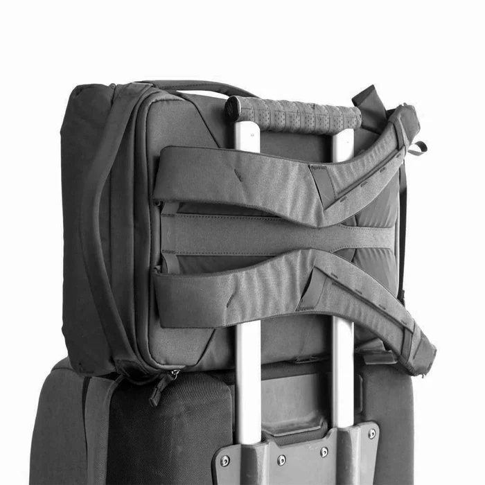 Peak Design Everyday Backpack 30L v2 - Black - Image 4