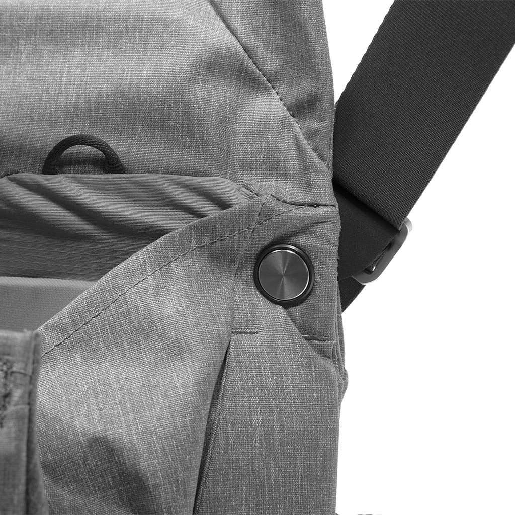 Peak Design Everyday Messenger 13L V2 - Ash - Image 4