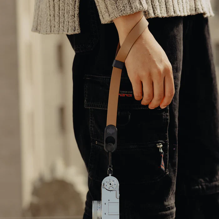 Peak Design Leather Wrist Strap - Brown - Image 3