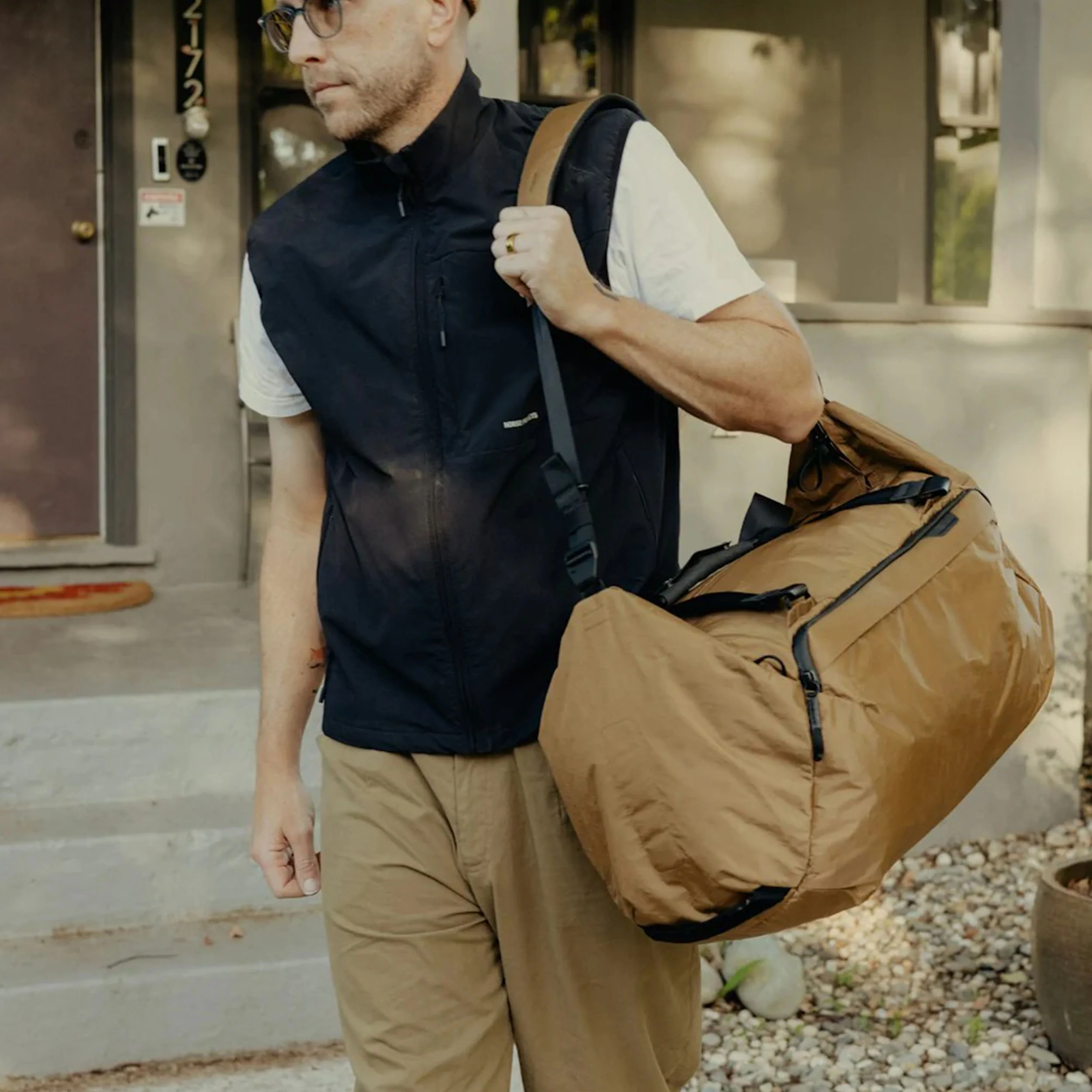 Peak Design Travel Duffel 50L Coyote - Image 3